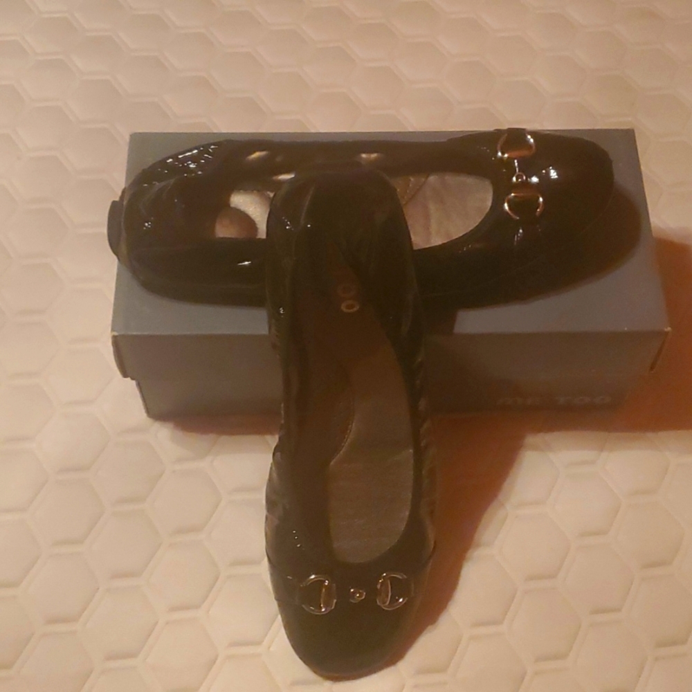 Black Pantent flats shoes